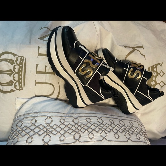 Limited Edition Sold Out Authentic Michael Kors Platform Sneakers - Picture 5 of 6